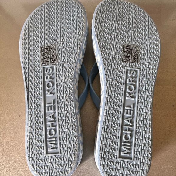 ‎Michael Kors Platform Flip Flops - Picture 10 of 12